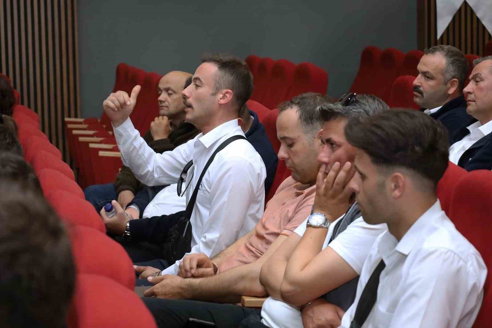 Büyükşehir’den sürücülere vatandaş memnuniyeti odaklı eğitim