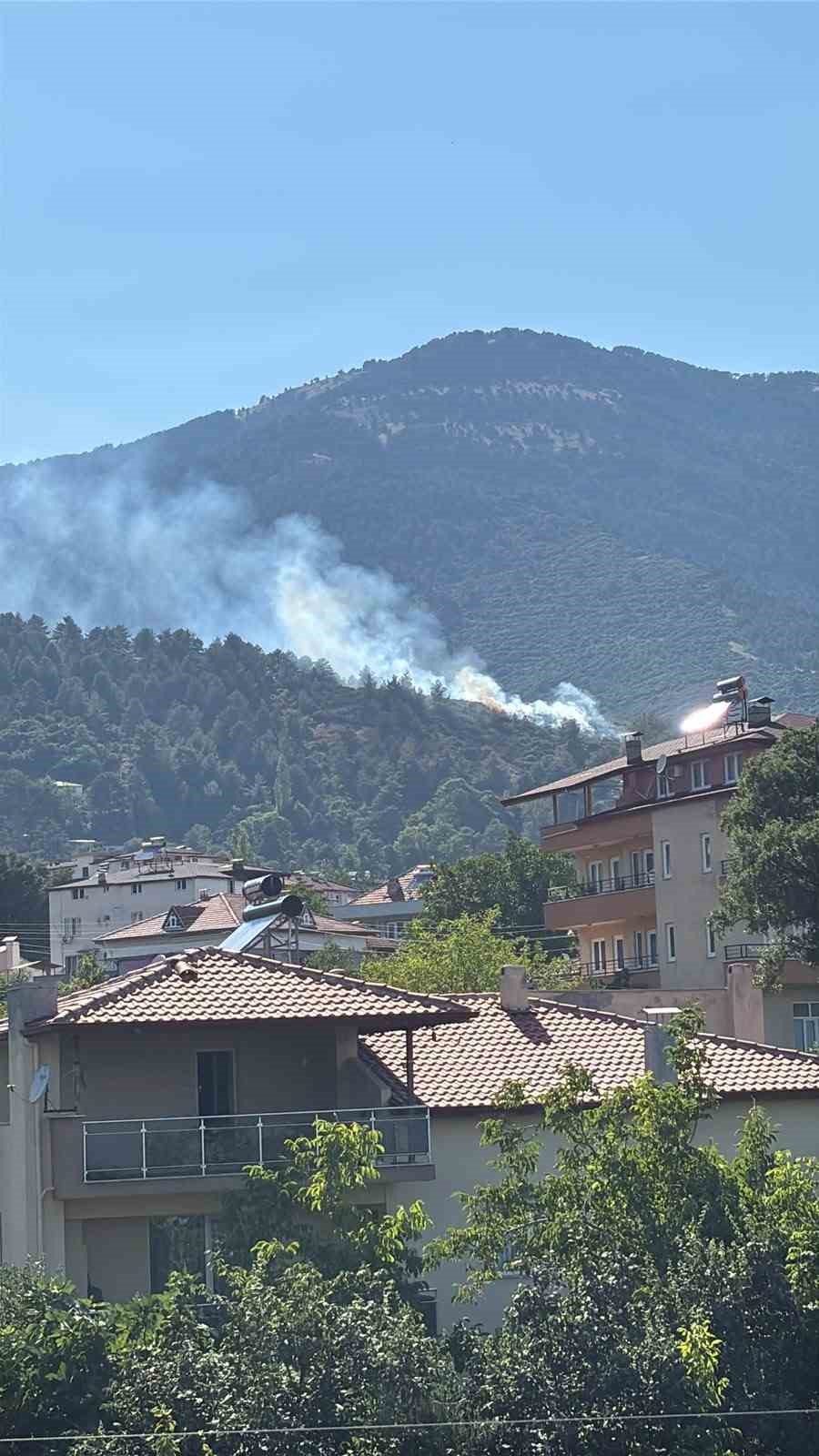 Başkarçı Dağı’nda çıkan orman yangını kısa sürede kontrol altına alındı