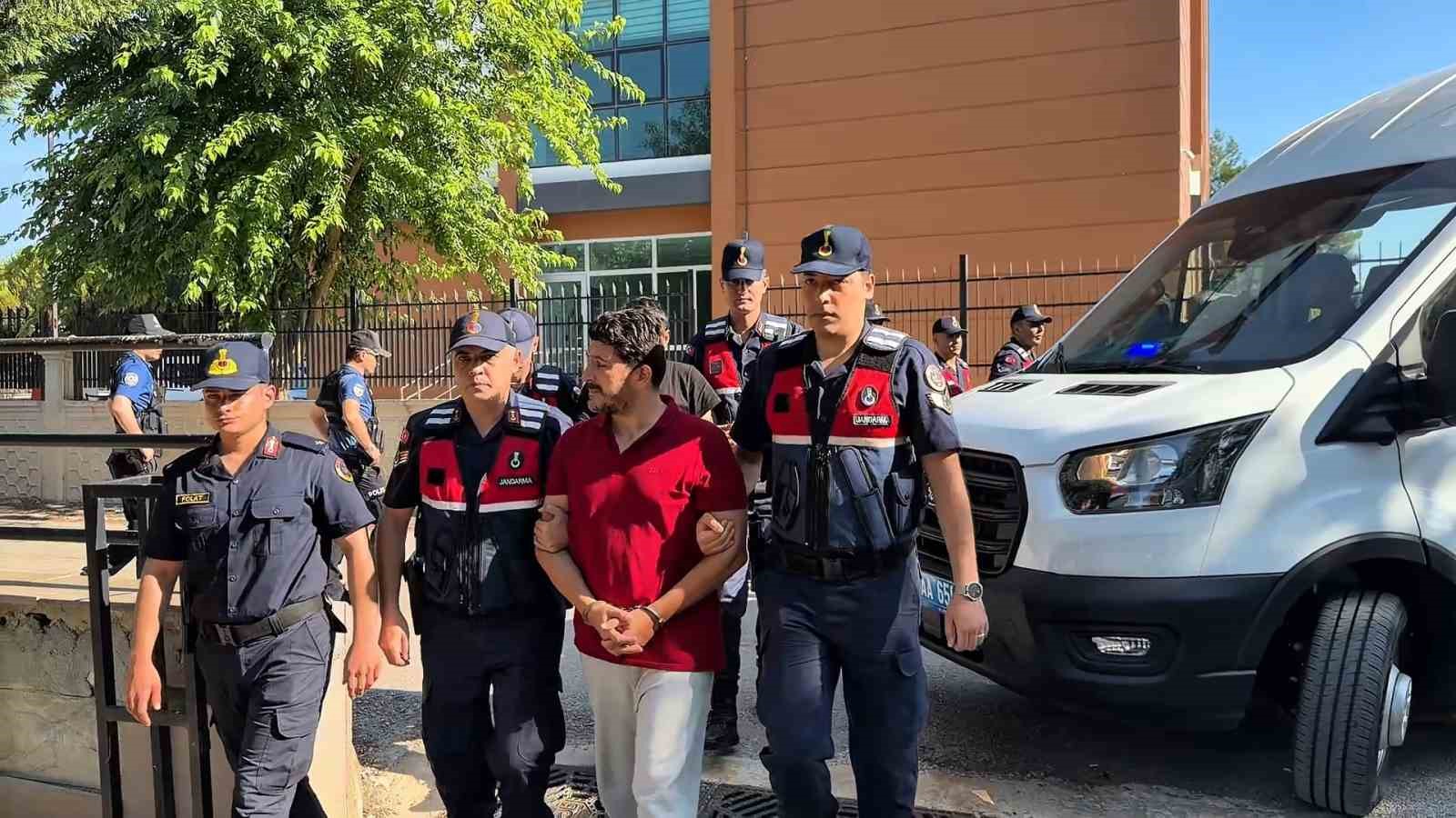 Sahte alışveriş sitesi kurup vatandaşları dolandıran şebekeye operasyon...7 kişi tutuklandı