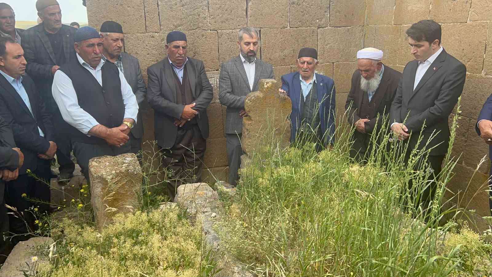 Tekman Kaymakamı Demirkol’dan Şeyh Süleyman Efendi Türbesi’ne ziyaret