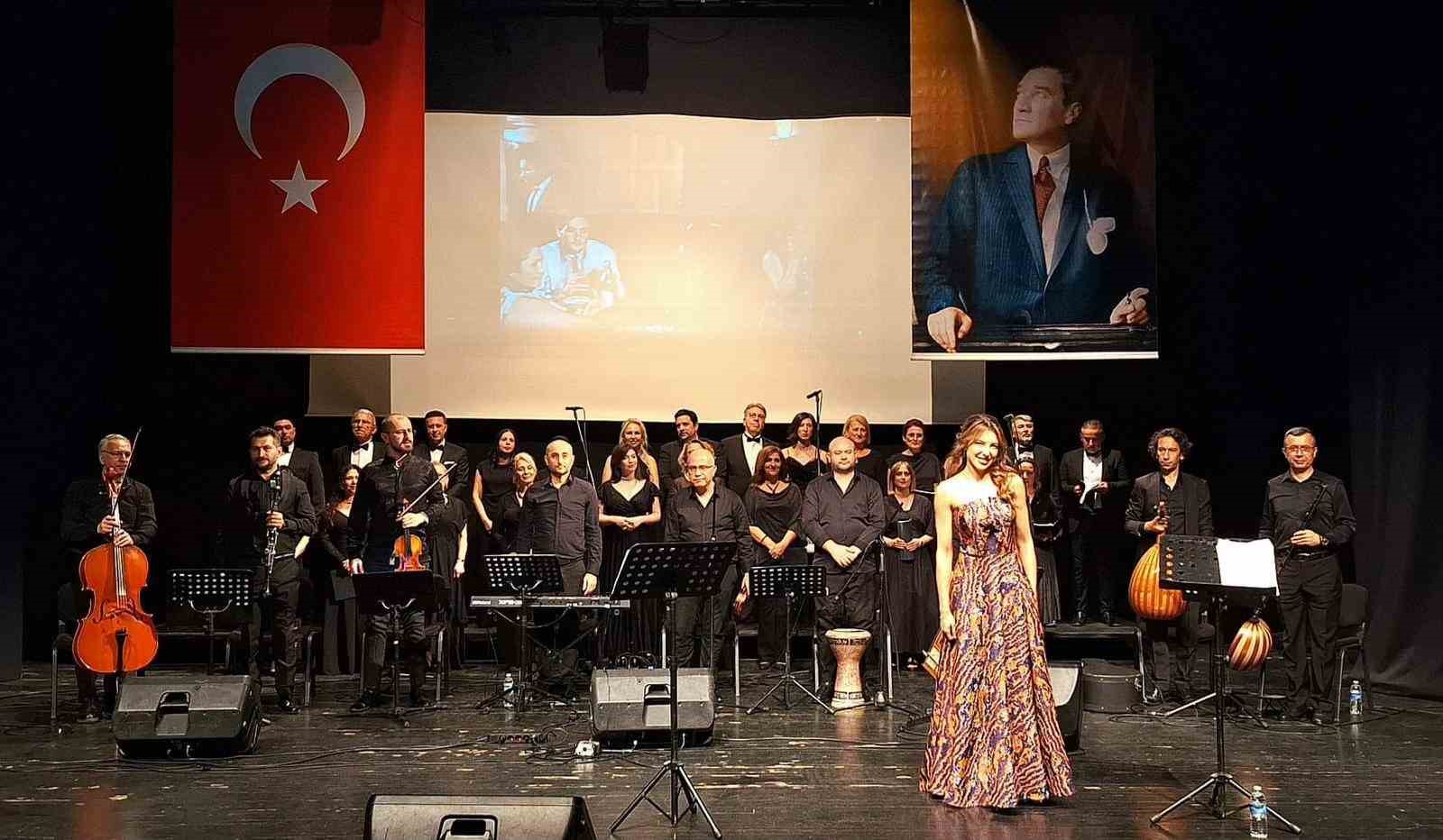 Bursa&rsquo;da Zeki M&uuml;ren şarkıları gecesi