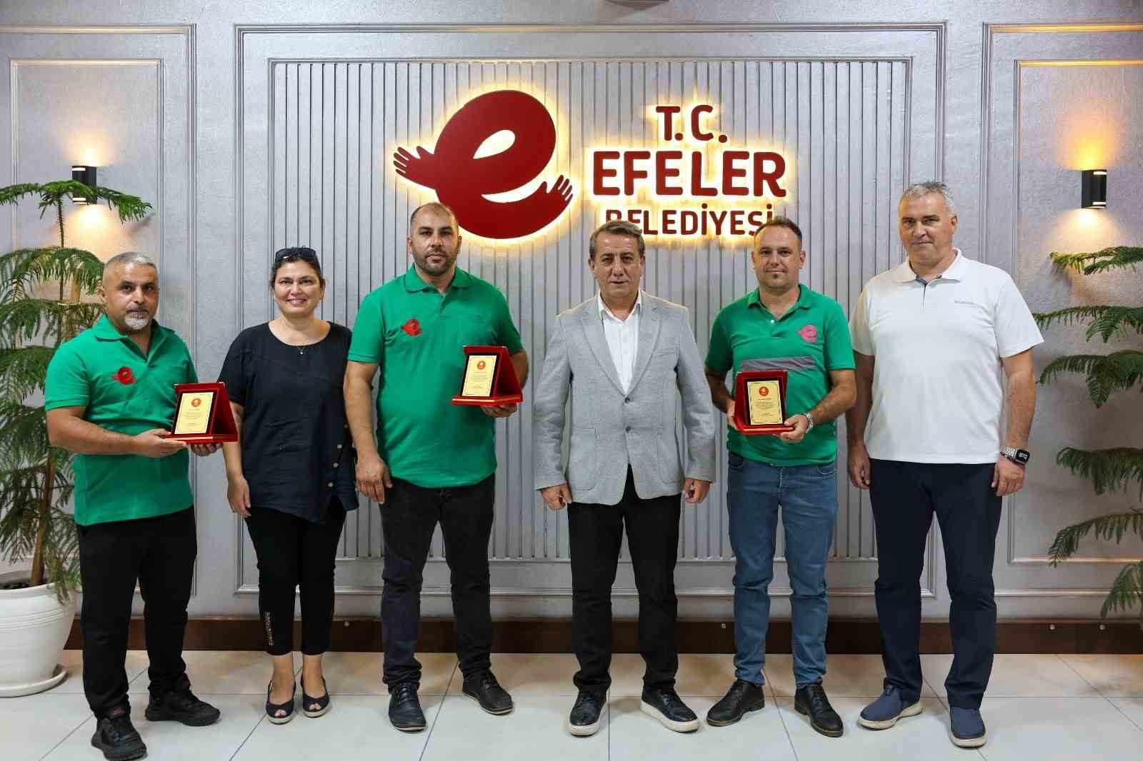 Efeler&rsquo;de hayat kurtaran belediye personeline anlamlı &ouml;d&uuml;l