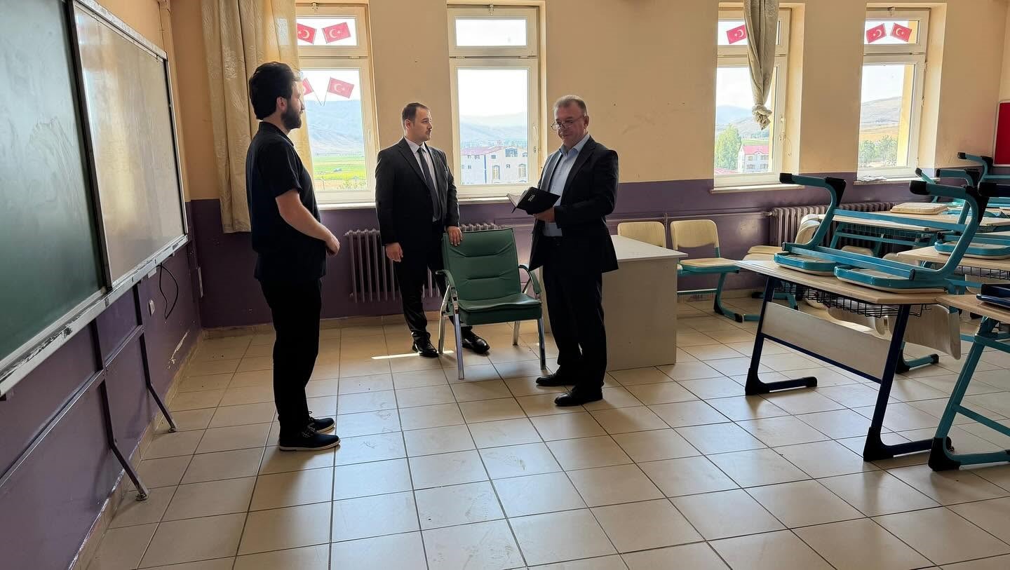 Demir&ouml;z&uuml;&rsquo;nde okullar yeni d&ouml;neme hazırlanıyor