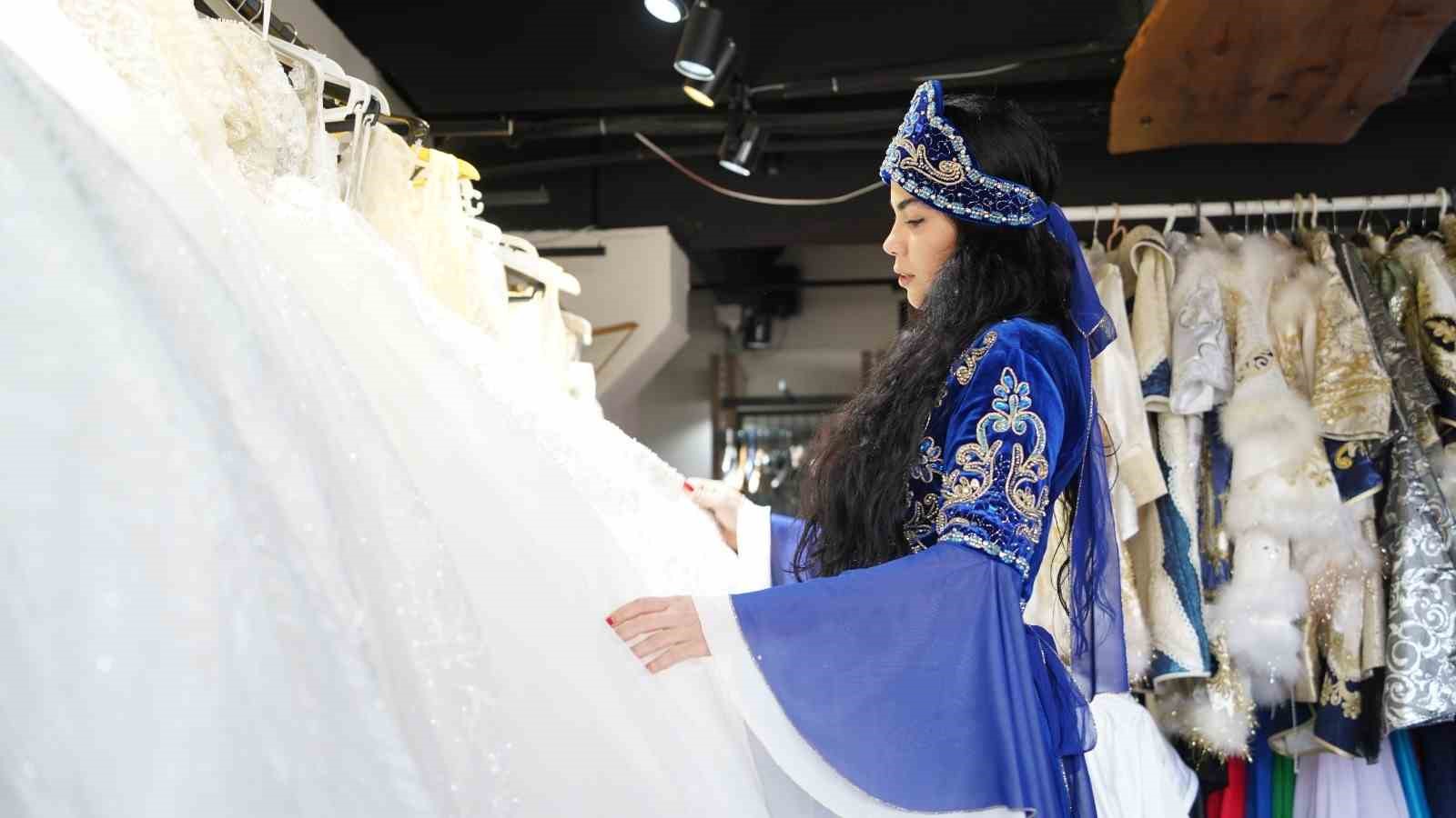 Yunusemre’den evlenecek çiftlere büyük destek