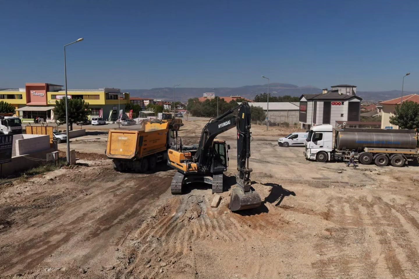 Merkezefendi&rsquo;de akıllı kavşak &ccedil;alışması tamamlandı