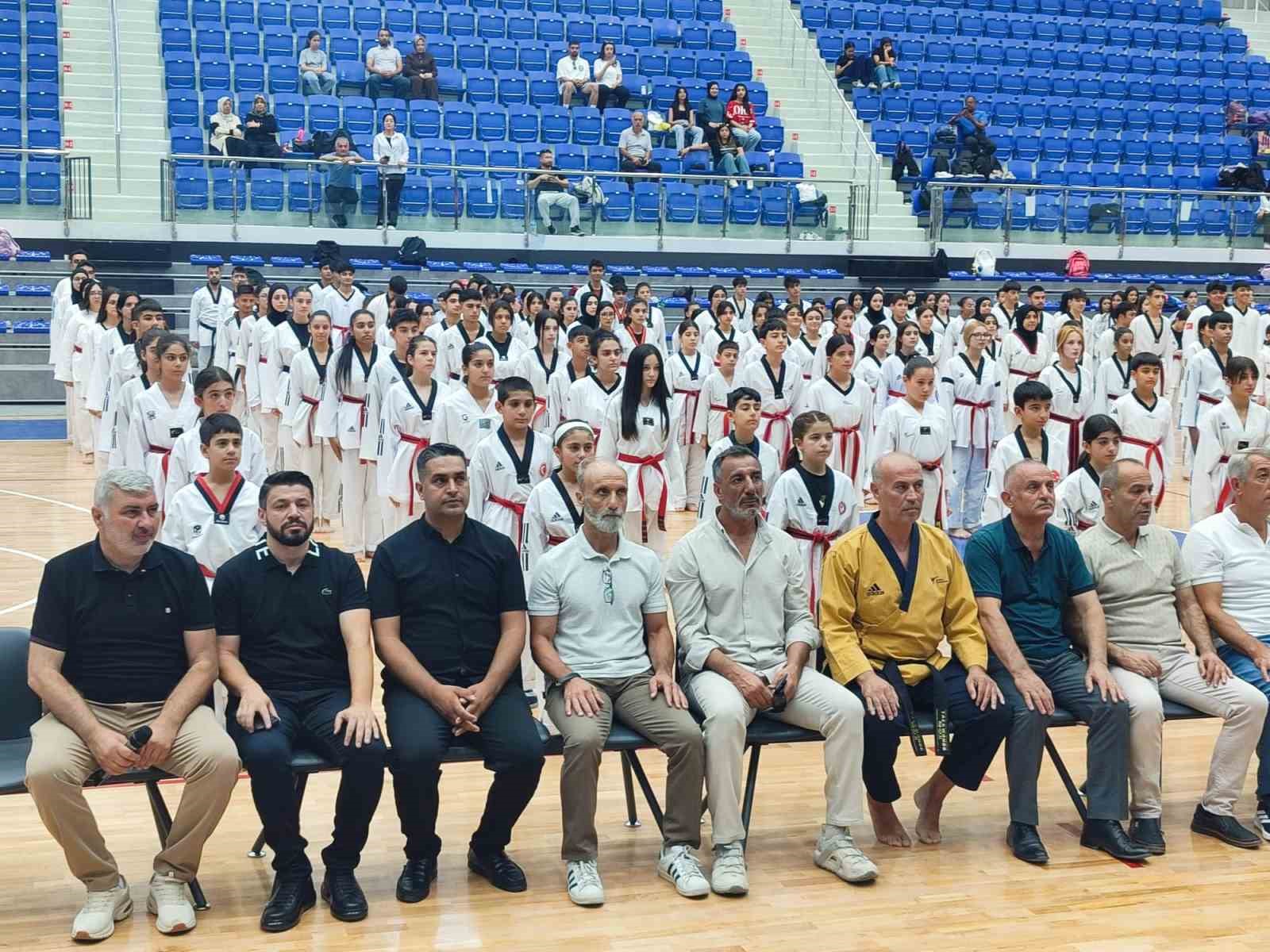 Malatya’da 476 sporcu siyah kuşak için ter döktü