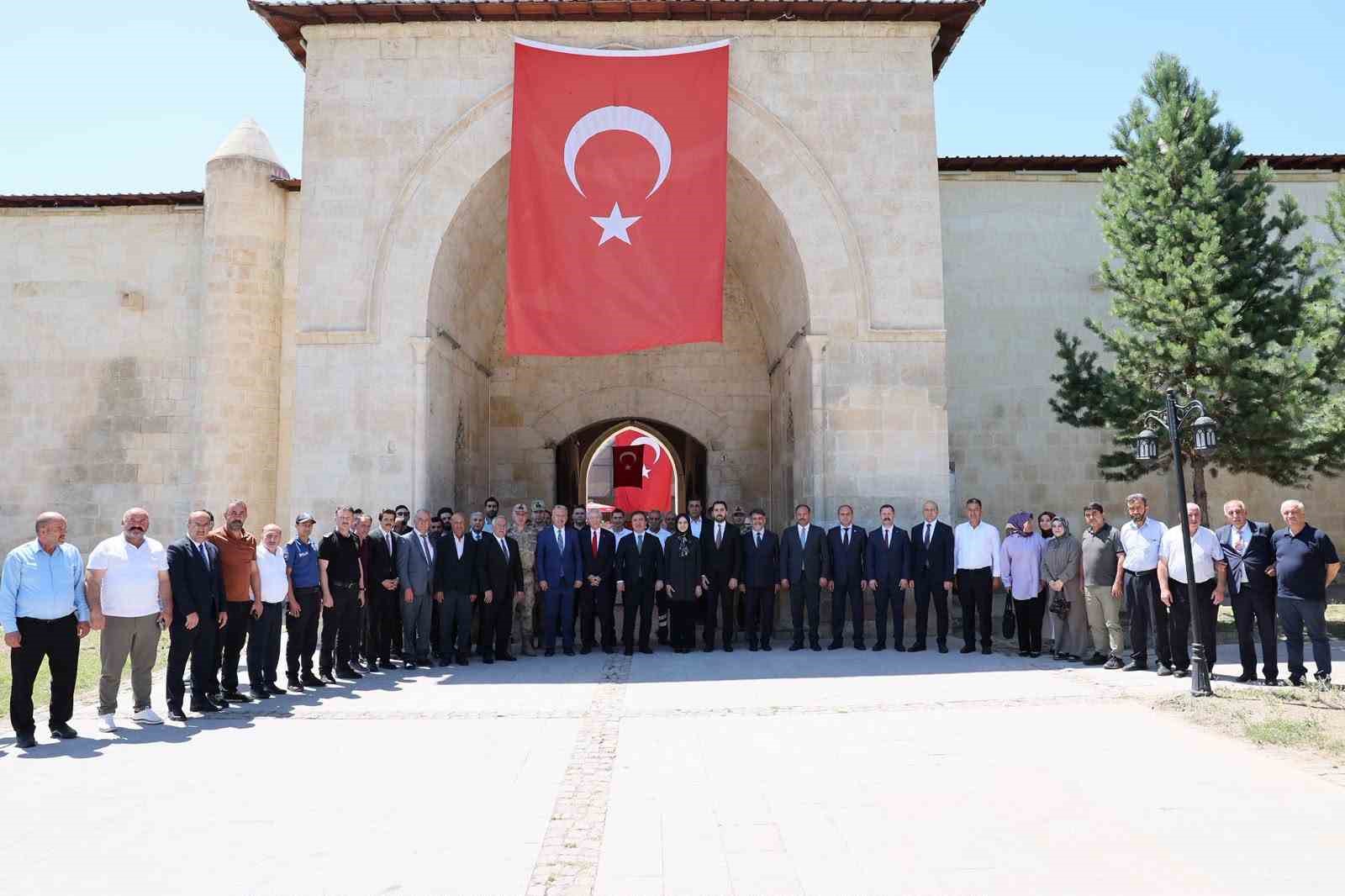 Tercan&rsquo;da 15 Temmuz Fotoğraf Sergisi a&ccedil;ıldı