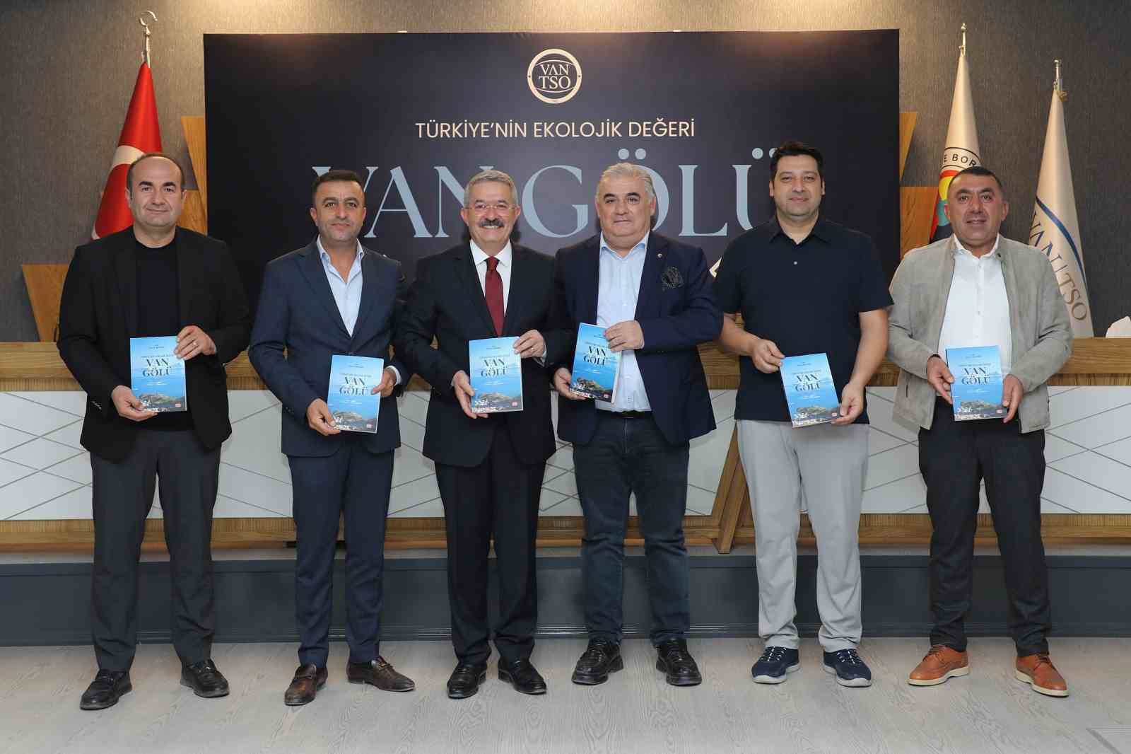 Van TSO tarafından Van Gölü’nün kimliği çıkarıldı
