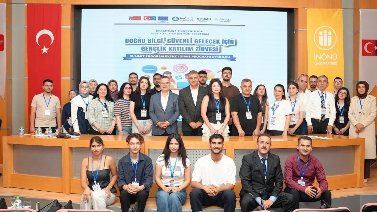 Malatya&rsquo;da "Doğru Bilgi, G&uuml;venli Gelecek" zirvesi