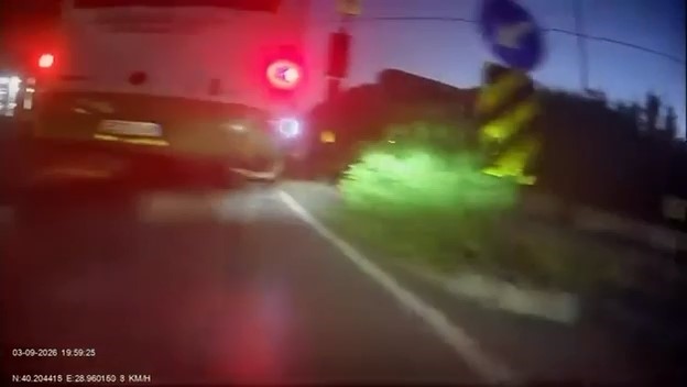 Kırmızı ışıkta geçen otobüs şoförü: "Ne olacak cezamızı çekeriz"