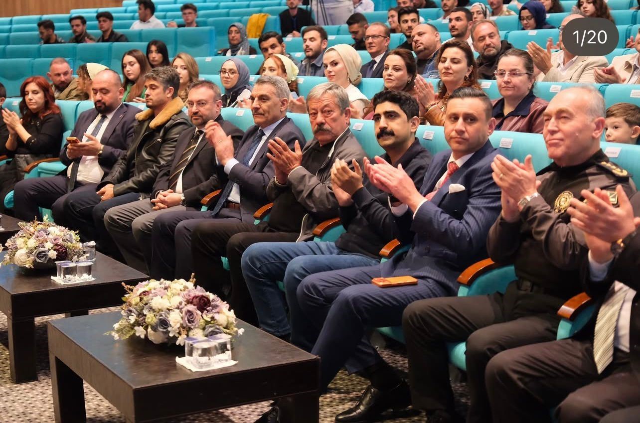 KBÜ öğrencileri Bozok Film Festivali’nden iki ödülle döndü
