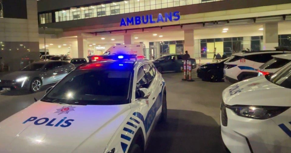 Gaziantep&rsquo;te bı&ccedil;aklı ve silahlı kavga: 1 &ouml;l&uuml;, 1 yaralı