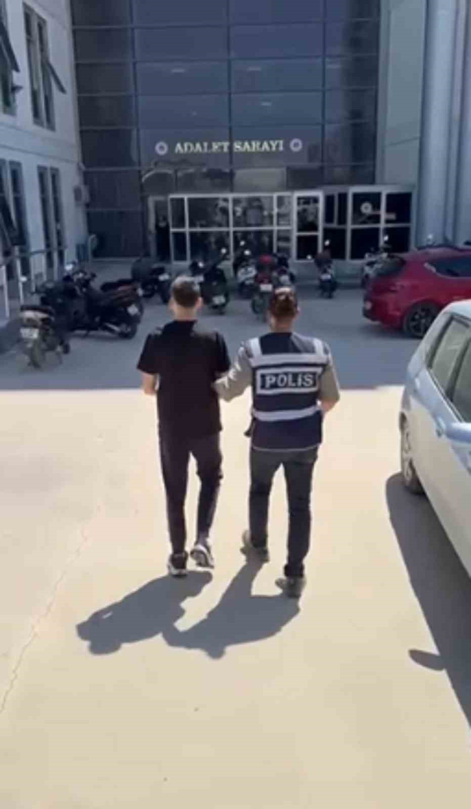 Hatay&rsquo;da hapis cezası ile aranan 2 kişi tutuklandı