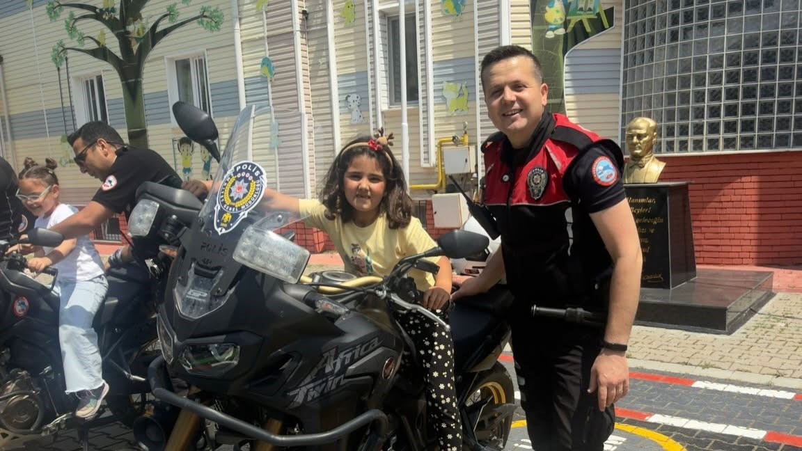 Kütahya’da Yunus Timleri, minik öğrencilerle buluştu