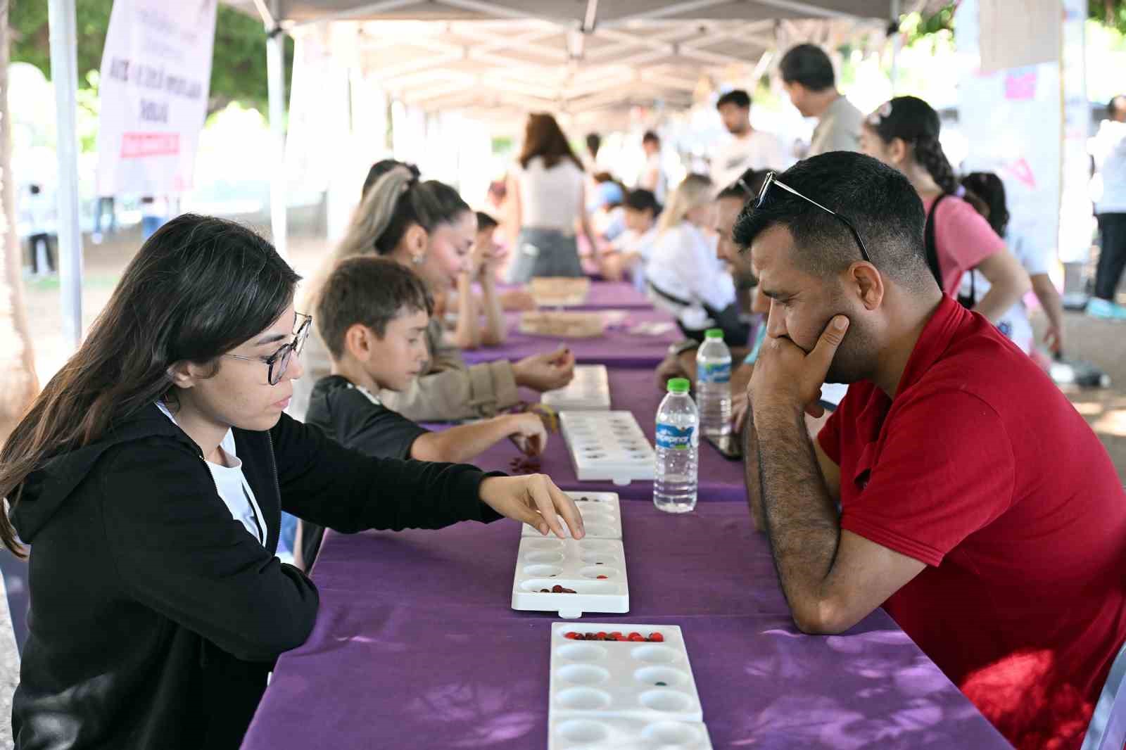 Mersin&rsquo;de &ccedil;ocuklar akıl ve zeka oyunları şenliğinde buluştu