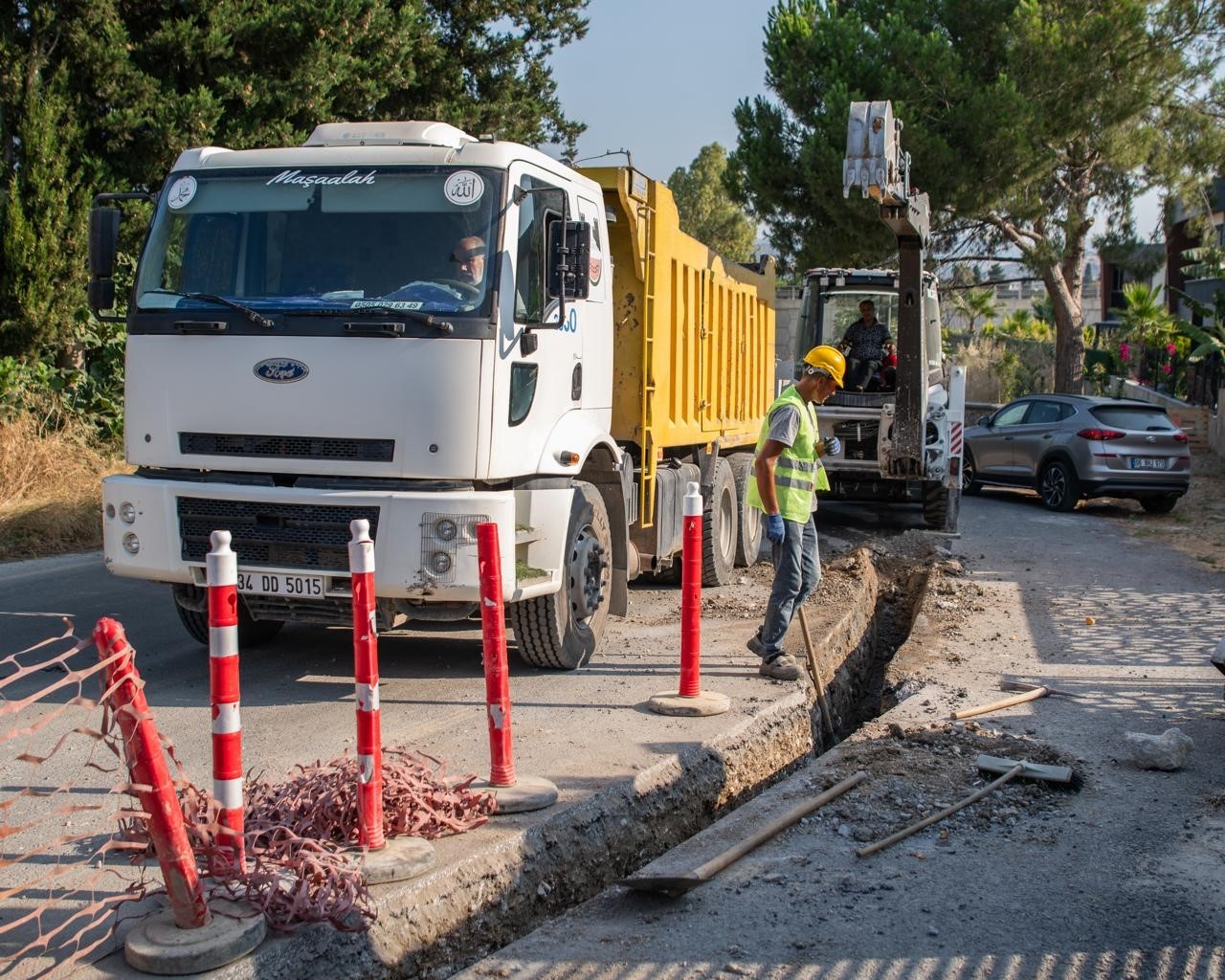 Kuşadası&rsquo;nda doğalgaz &ccedil;alışmaları Karaova&rsquo;da s&uuml;r&uuml;yor