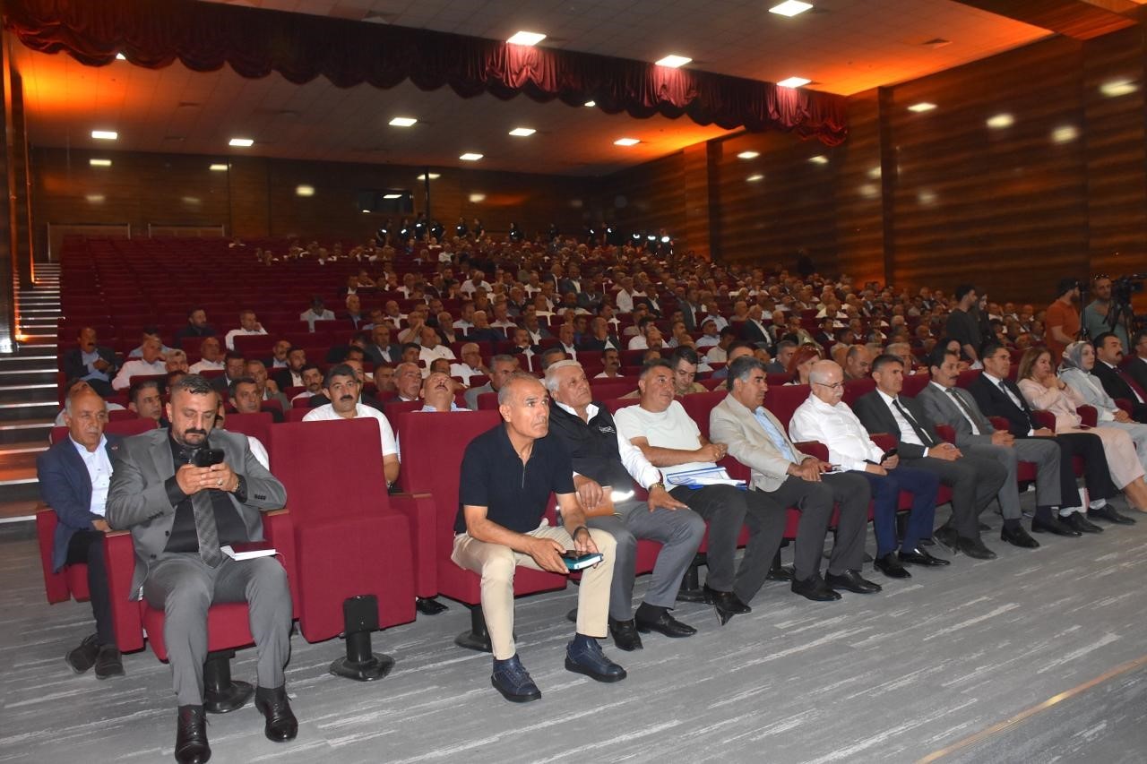 Van’da ’Muhtarlar Akademisi’ başladı