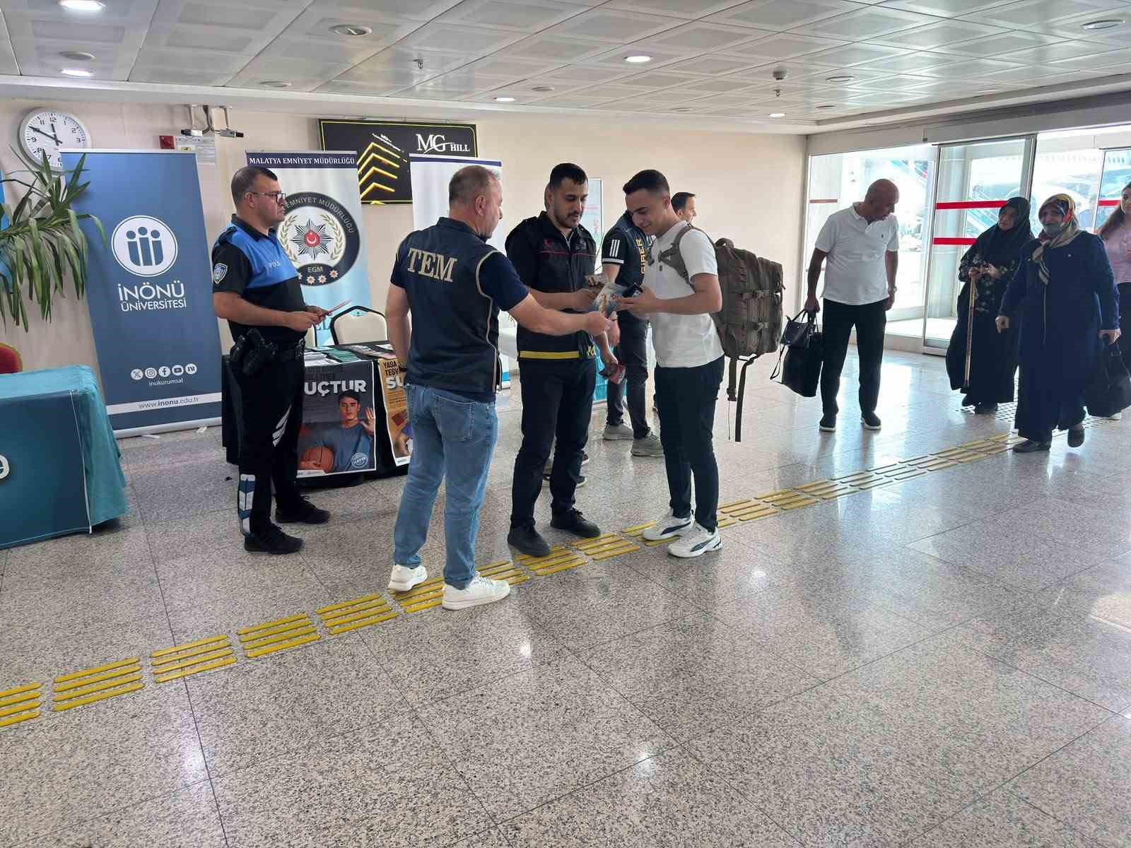 Malatya’da üniversite öğrencileri ve velilere bilgilendirme
