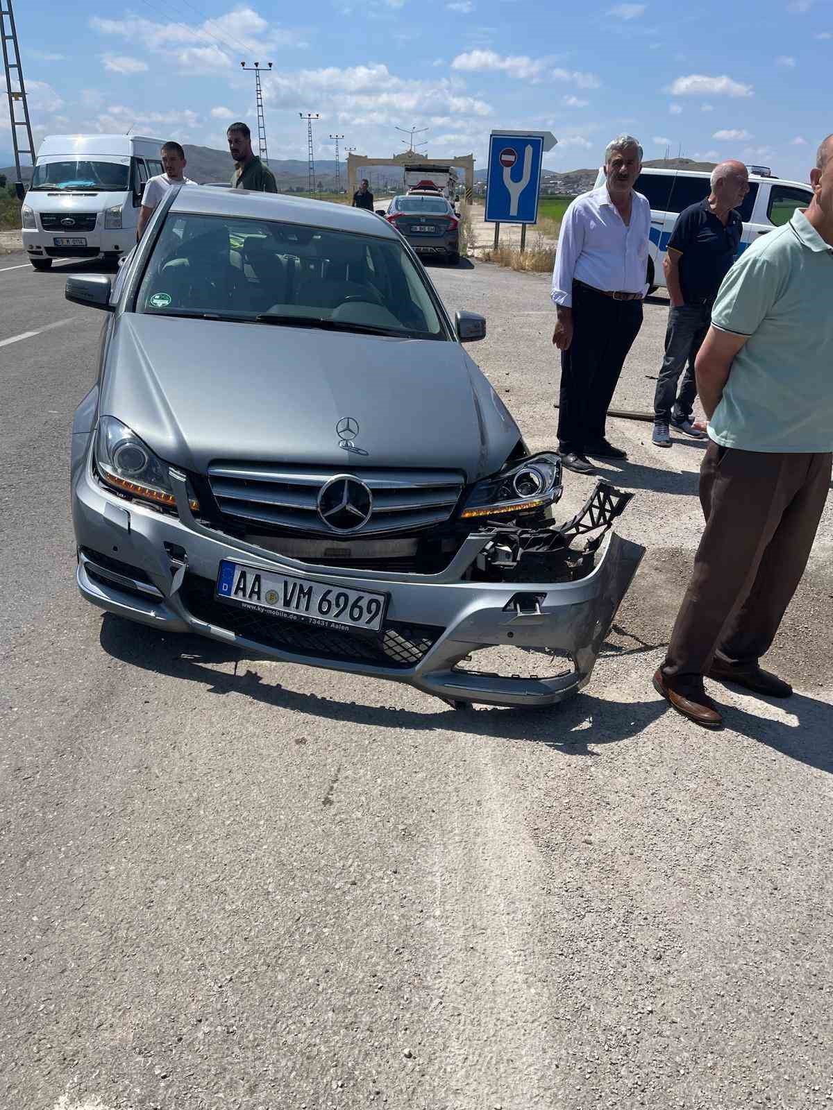 Bayburt’ta cenazeye gelenlerin karıştığı kazada 5 kişi yaralandı