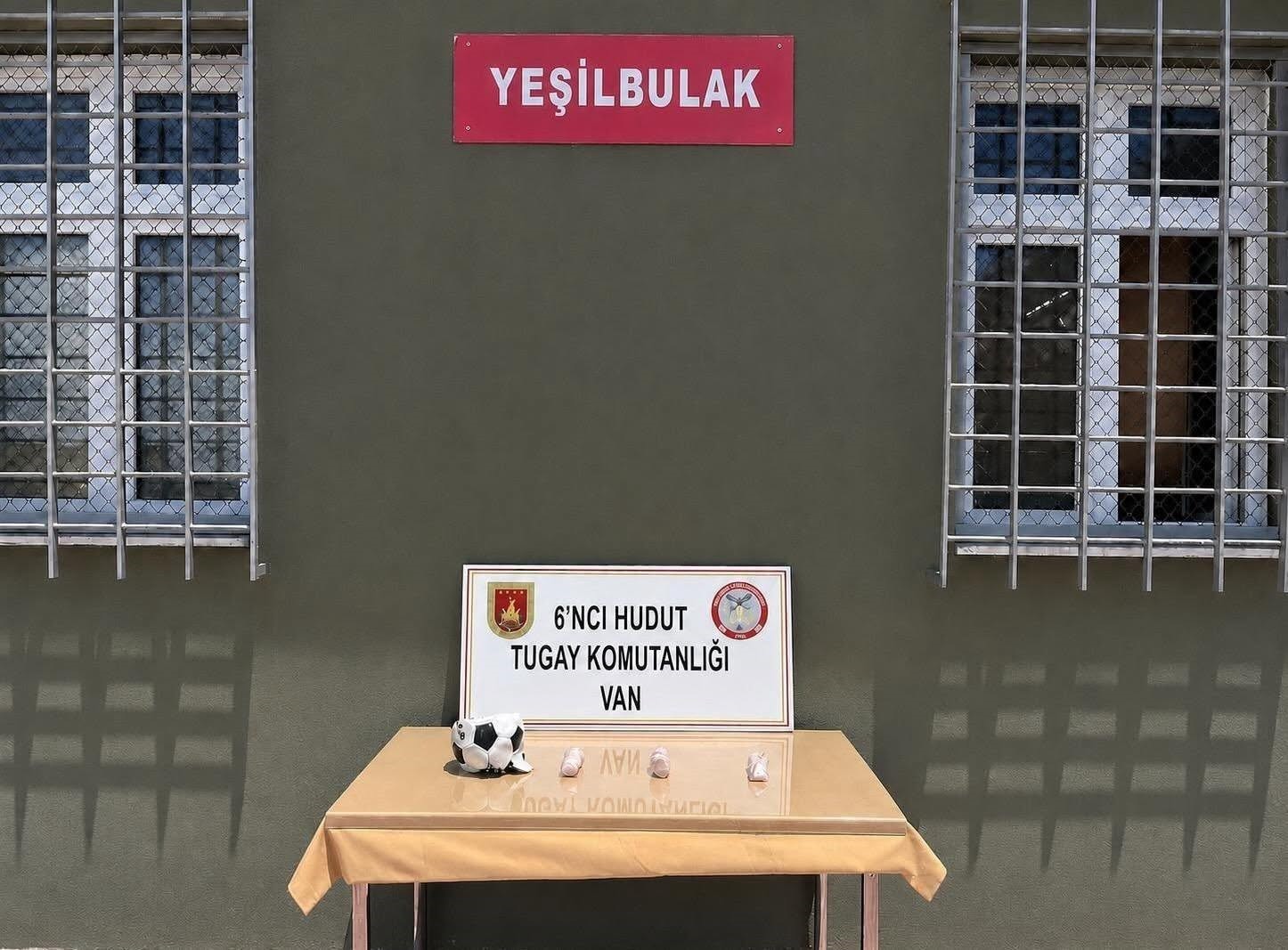 Van’da sınır hattında 44 kilo uyuşturucu ele geçirildi