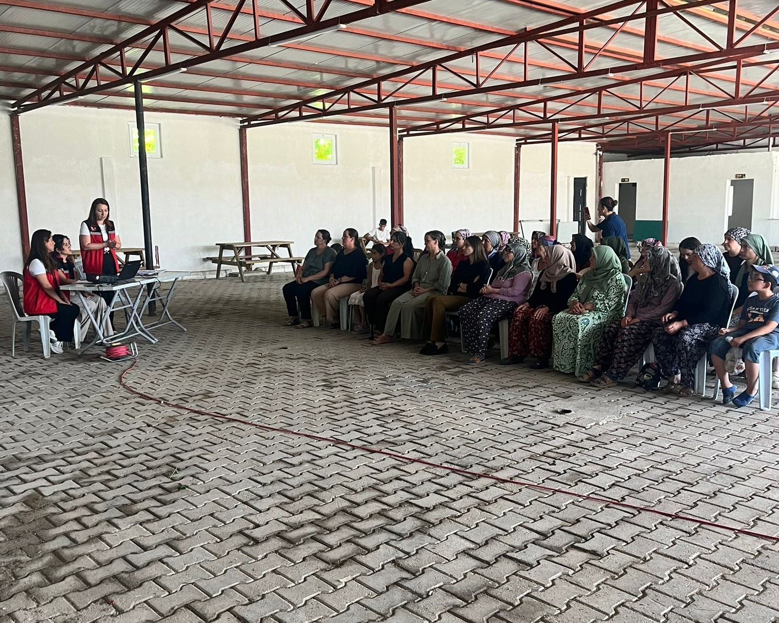 Uşak İl Tarım ve Orman Müdürlüğü personelleri üreticilerle bir araya geldi
