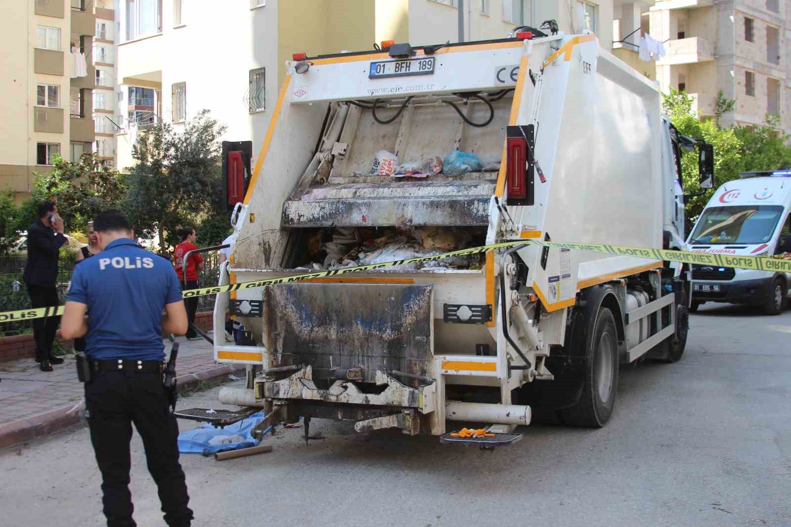 &Ccedil;&ouml;p kamyonunun &ccedil;arptığı yaşlı kadın hayatını kaybetti