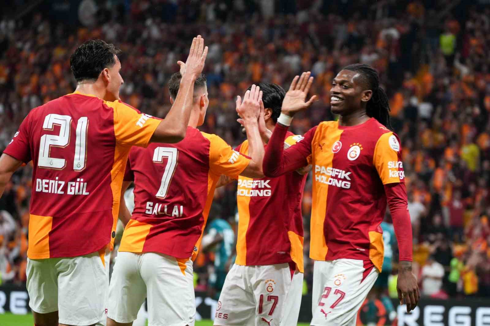 Trendyol Süper Lig: Galatasaray: 0 - Kocaelispor: 0 (Maç devam ediyor)