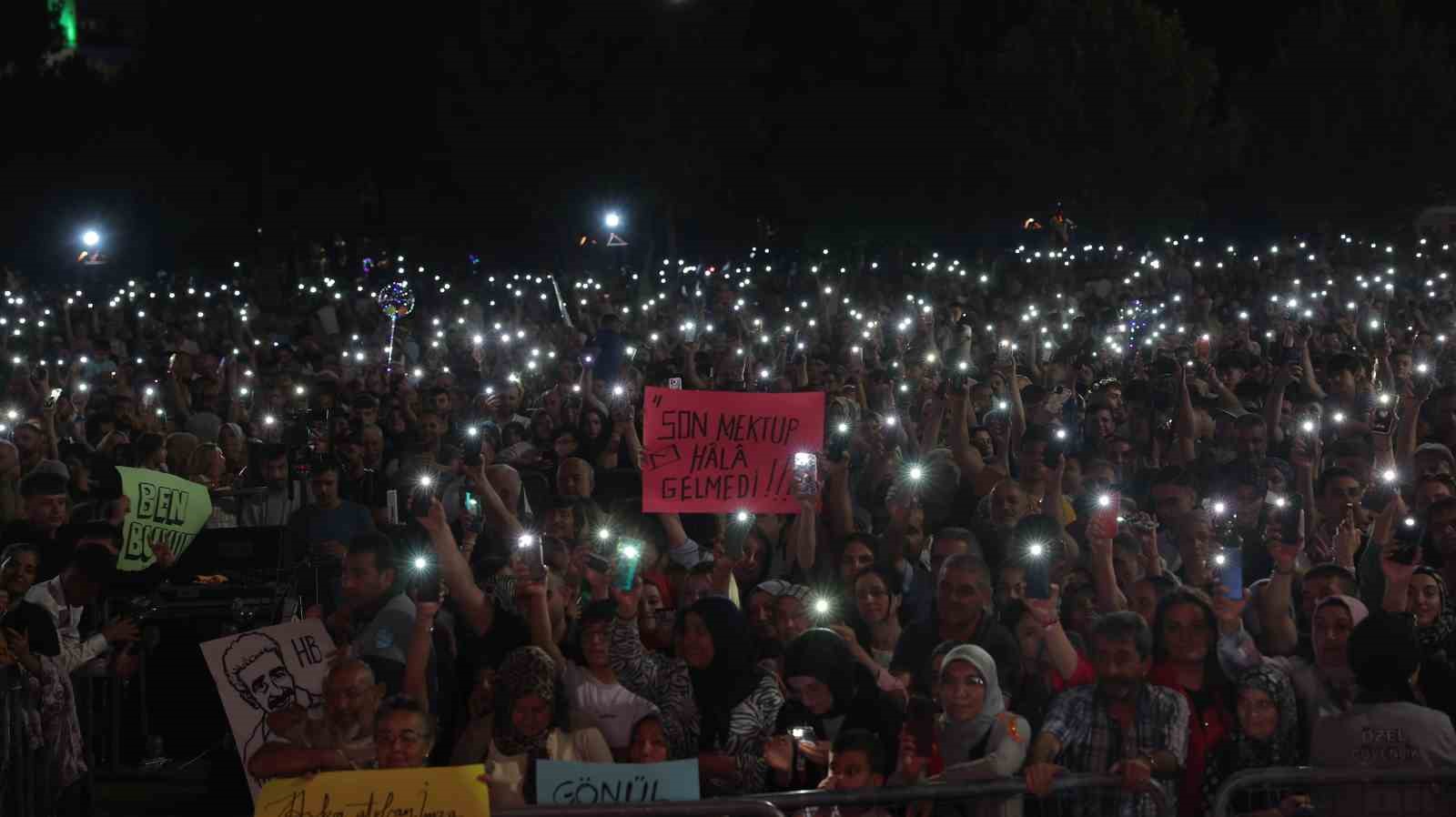Hakkı Bulut, Kayseri’de sevenleriyle buluştu
