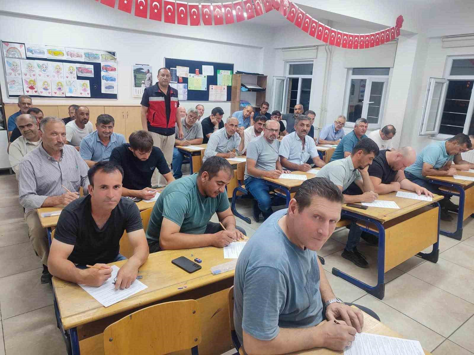 Simav&rsquo;da tohum hazırlama makineleri kursu tamamlandı