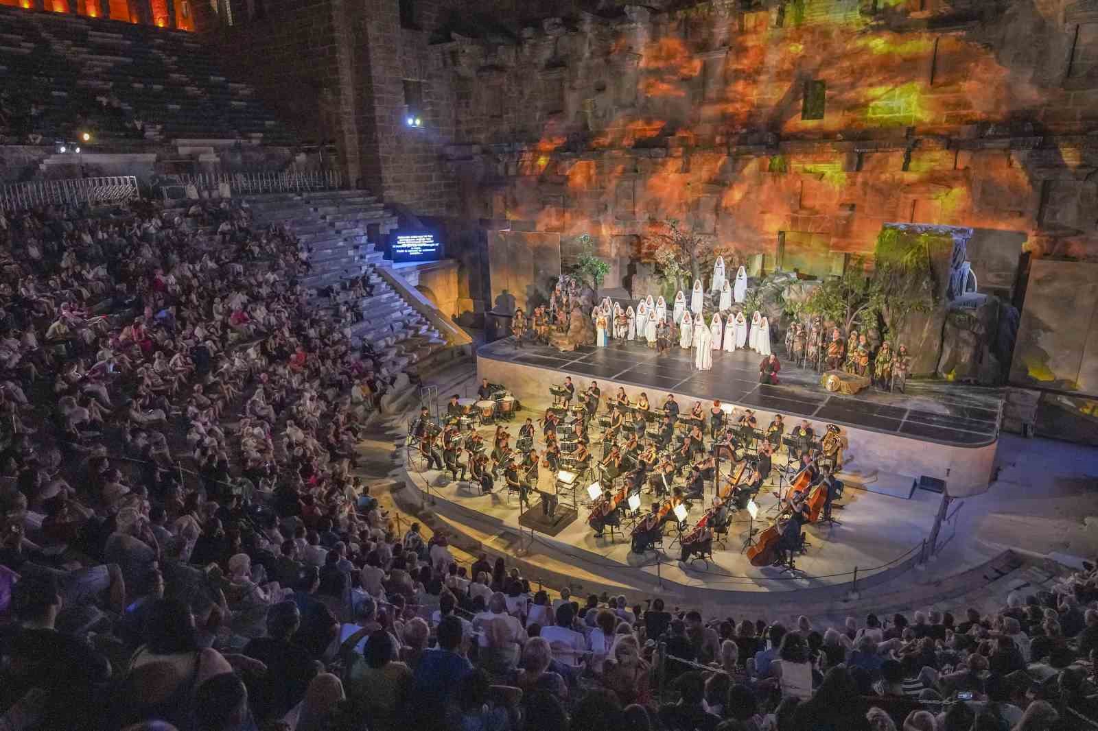 33. Uluslararası Aspendos Opera ve Bale Festivali ’Attila’ ile başladı