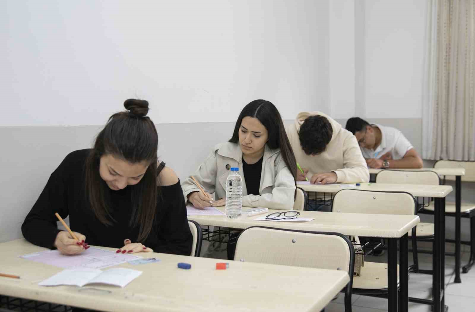 Mersin’de uzmanlardan YKS adaylarına önemli öneriler