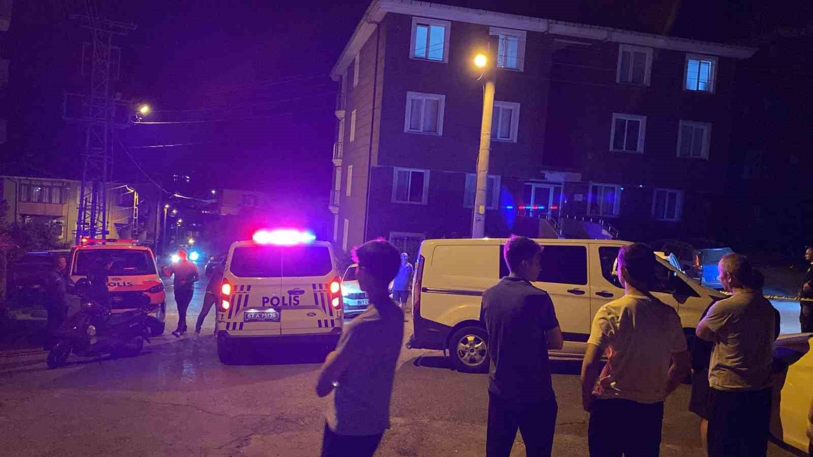 Motosikletli saldırgan dehşet saçtı: 5 el ateş açıp kaçtı