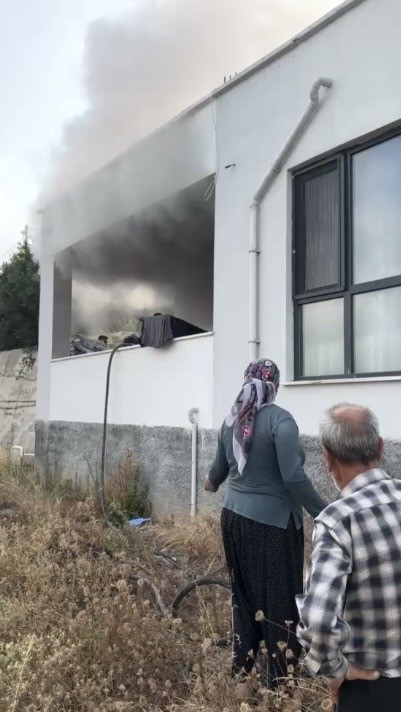 Osmaniye’de müstakil evde çıkan yangın söndürüldü