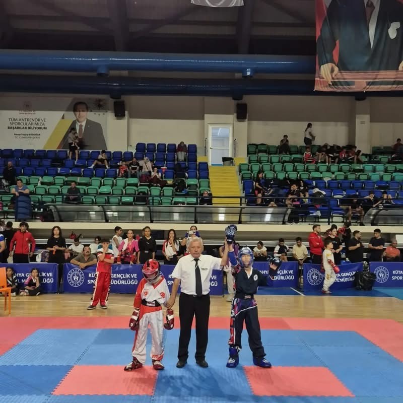 Burdurlu kick boksçulardan, Zafer Kupası’nda 10 madalya