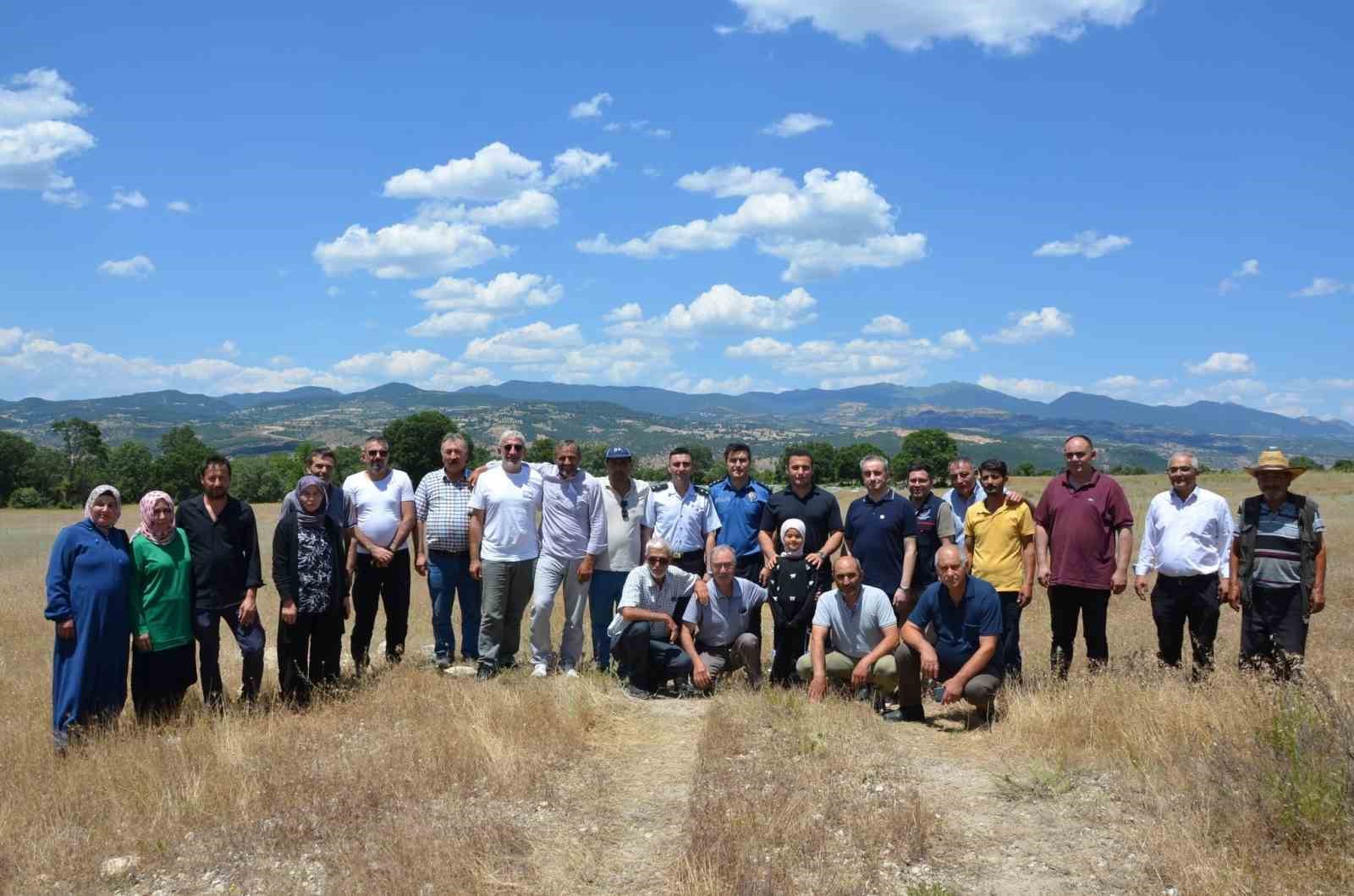 Emet Kaymakamı Başkapan, arıcılarla bir araya geldi