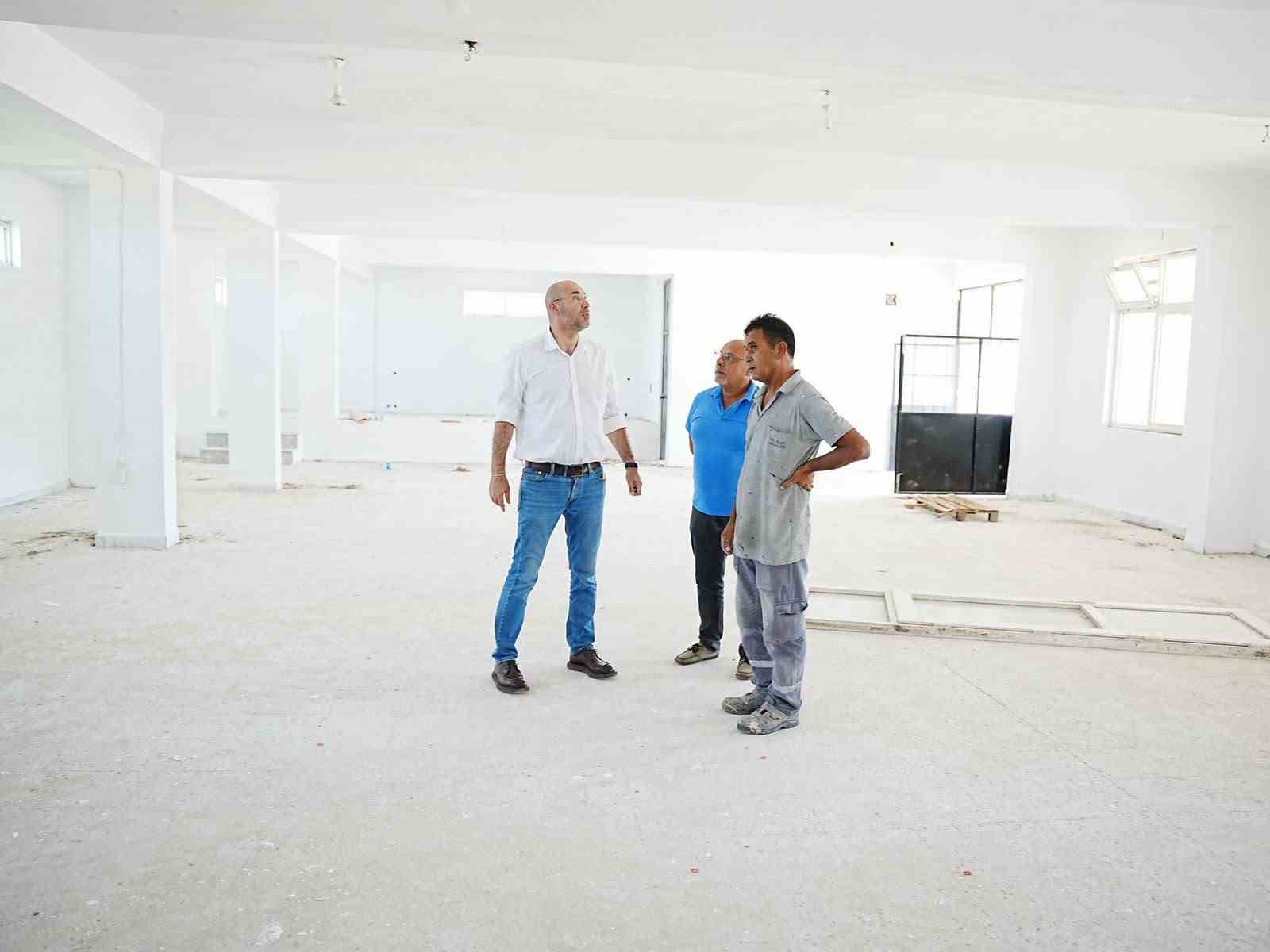 Germencik’te düğün salonu modern görünüme kavuşuyor