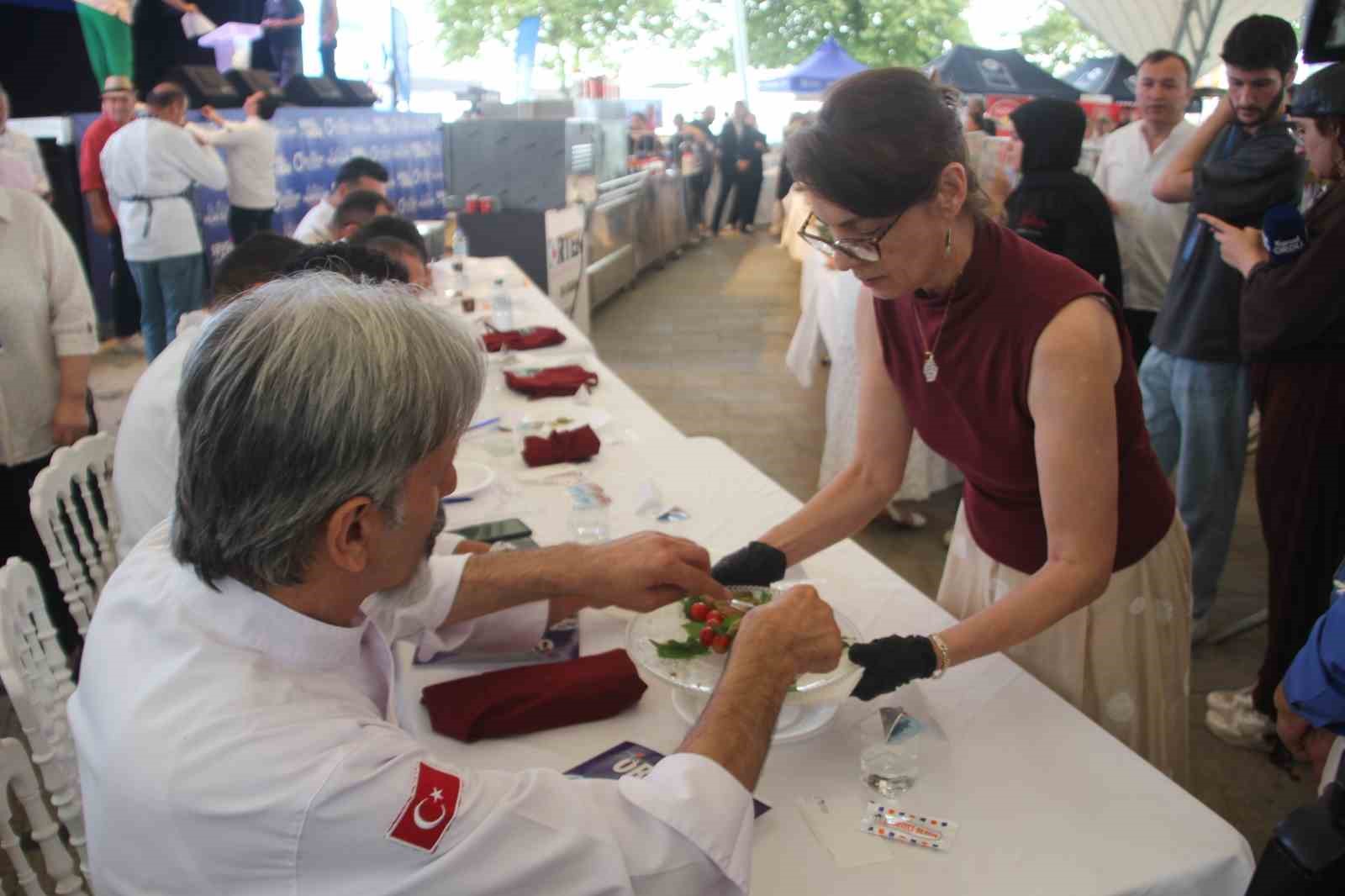 Ordu Gastronomi Festivali: Zeytinyağlı fındık yaprağı sarması dikkat çekti