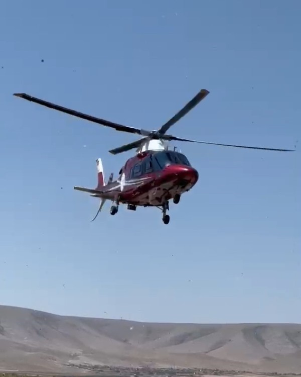 Otomobilde tartıştığı eşini tabancayla vurarak yaraladı