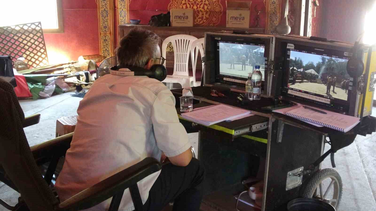 Milli g&uuml;reş&ccedil;iler dizi &ccedil;ekiminde 1 tonluk kapıyı kırdı