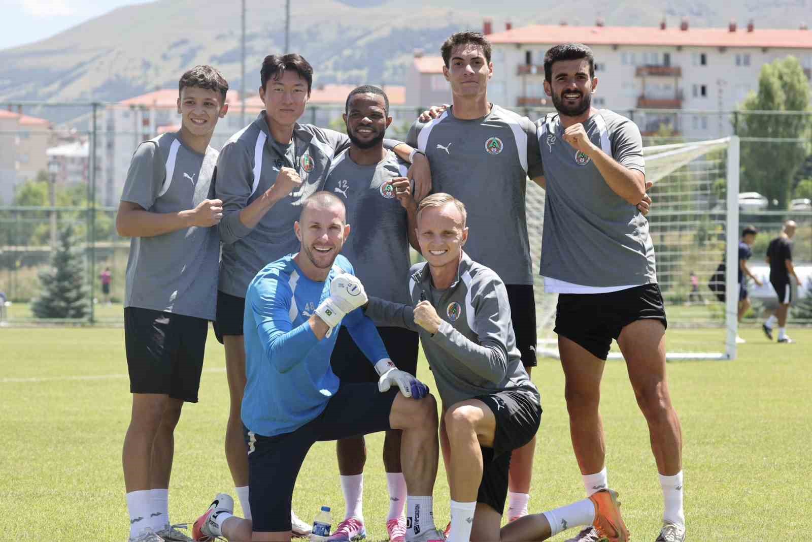 Erzurumspor FK ile Alanyaspor hazırlık maçında karşılaşacak