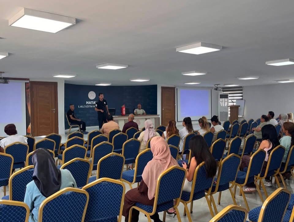 Hatay İl Milli Eğitim Müdürlüğü’nde yangın eğitimi ve tatbikat düzenlendi
