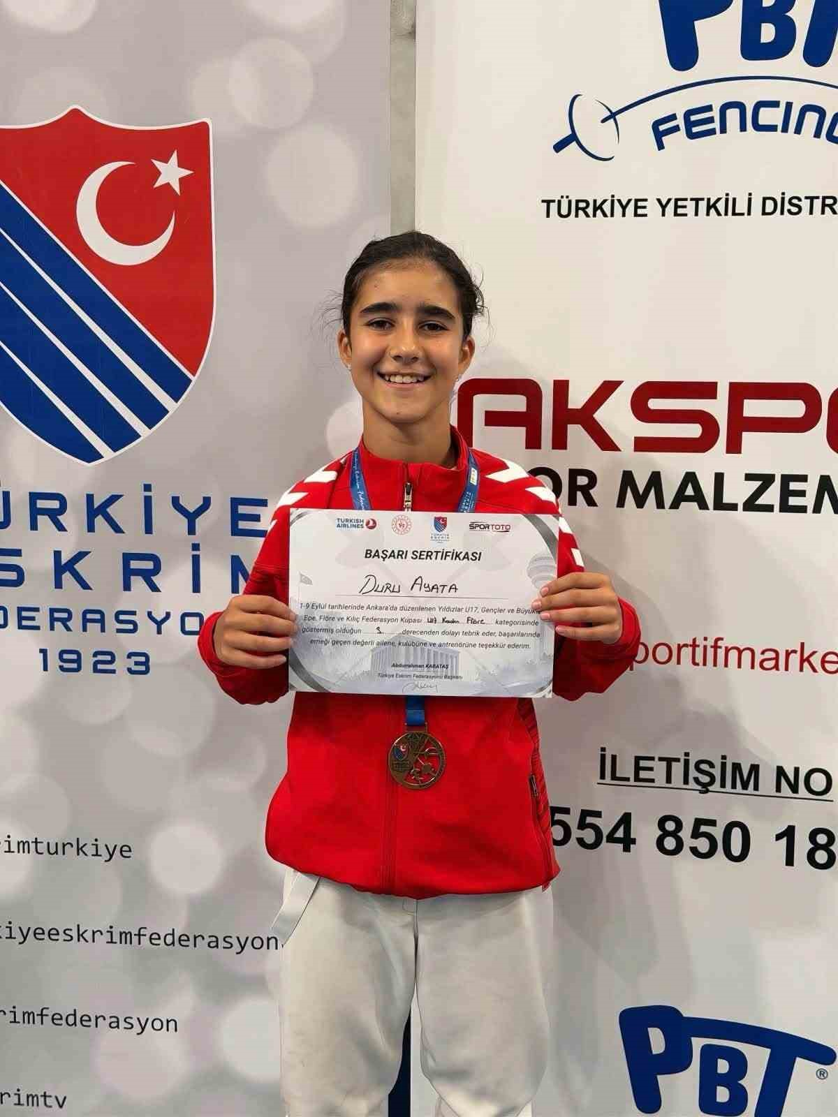 Balıkesirli eskrimciler Ankara’da dereceye girdi