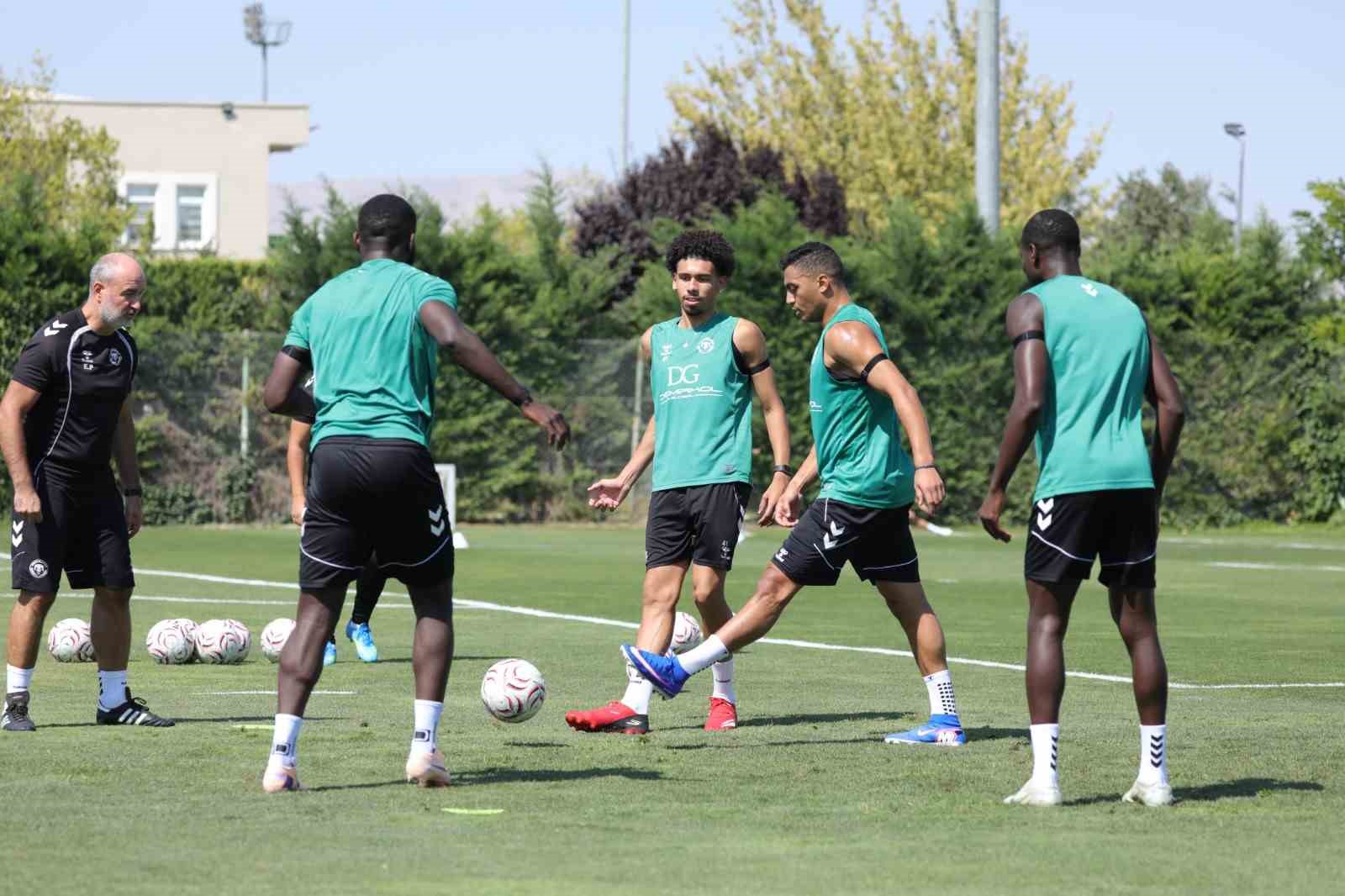 Konyaspor, Erzurumspor FK maçı hazırlıklarını tamamladı