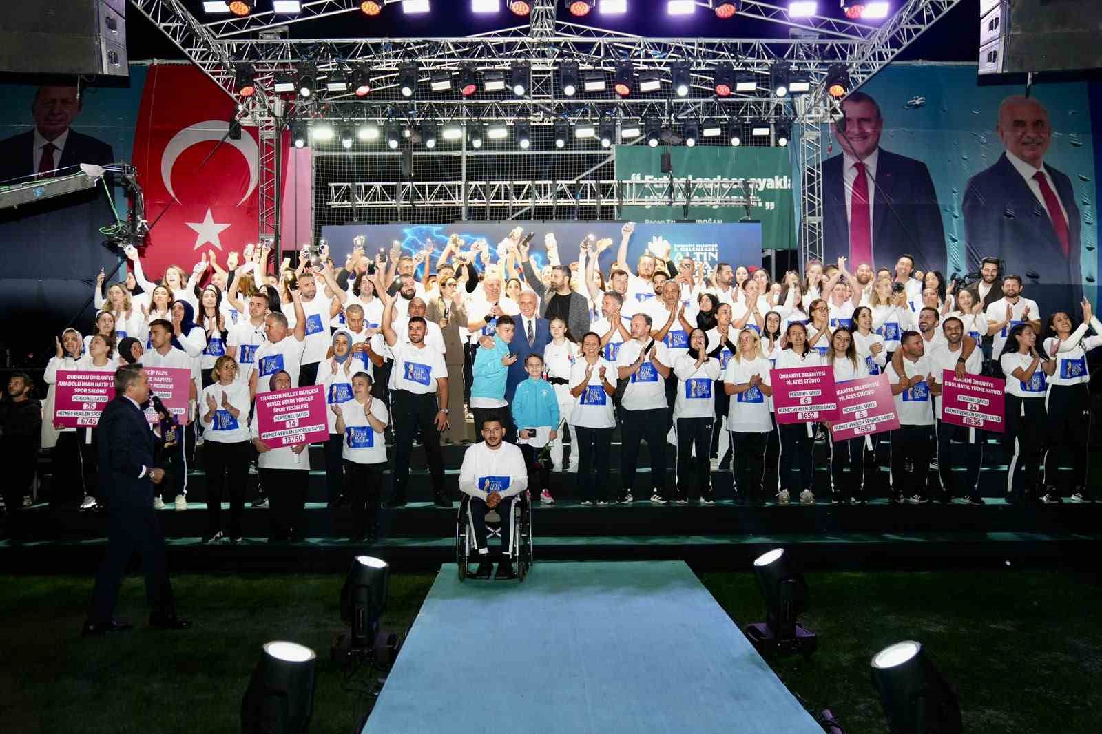 Ümraniye’nin şampiyonları, Altın Kupa Gecesi’nde ödüllendirildi