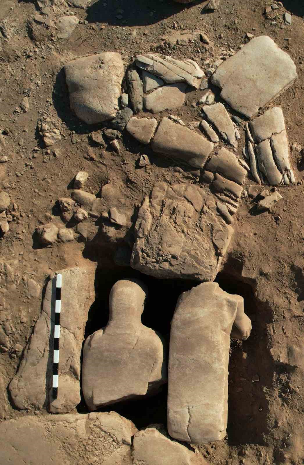 Sardes’te 2 bin 500 yıllık heykel gün yüzüne çıkarıldı