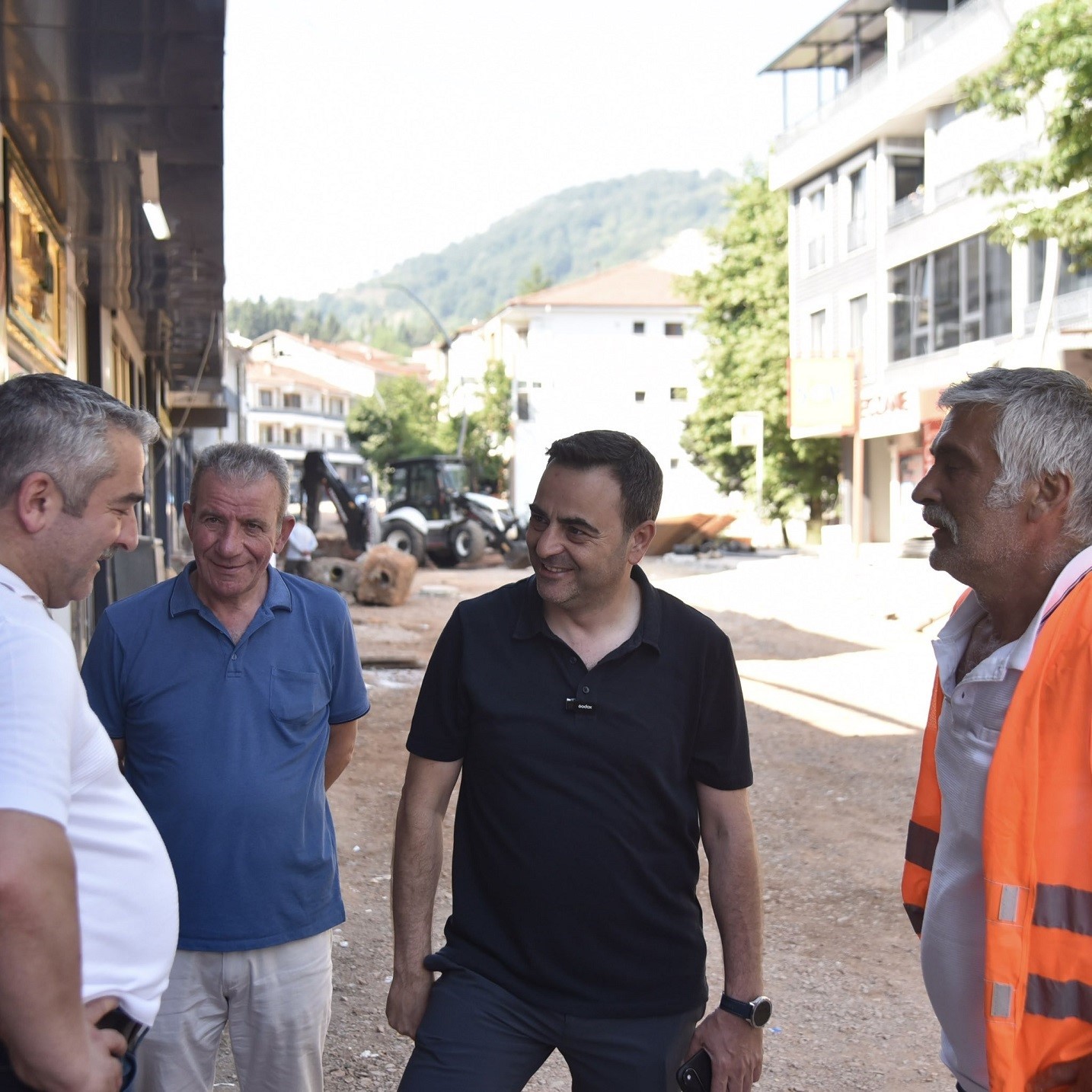 Başiskele Cumhuriyet Caddesi yeni yüzüne kavuşuyor