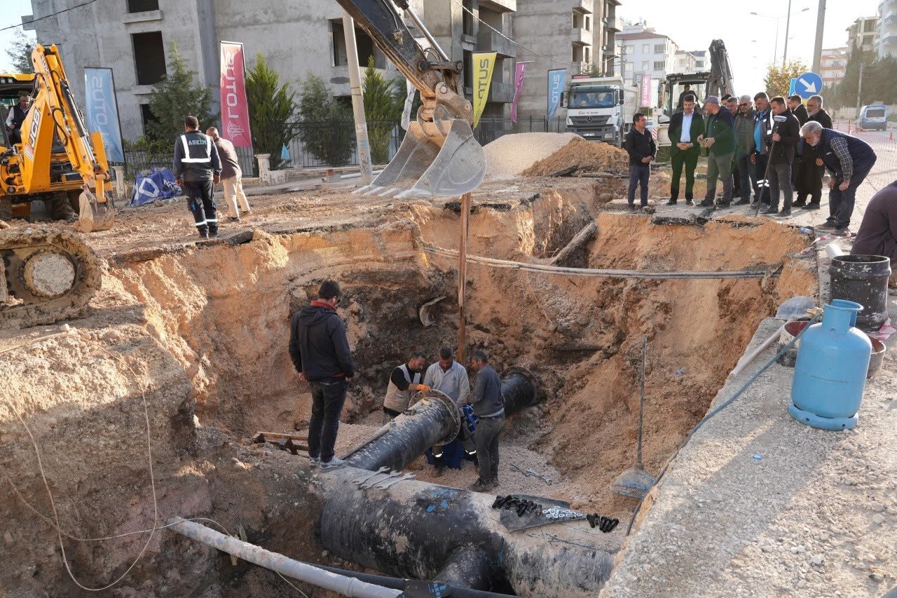 Adıyaman’da 6 ayda 68 bin metreyi aşan altyapı hattı tamamlandı