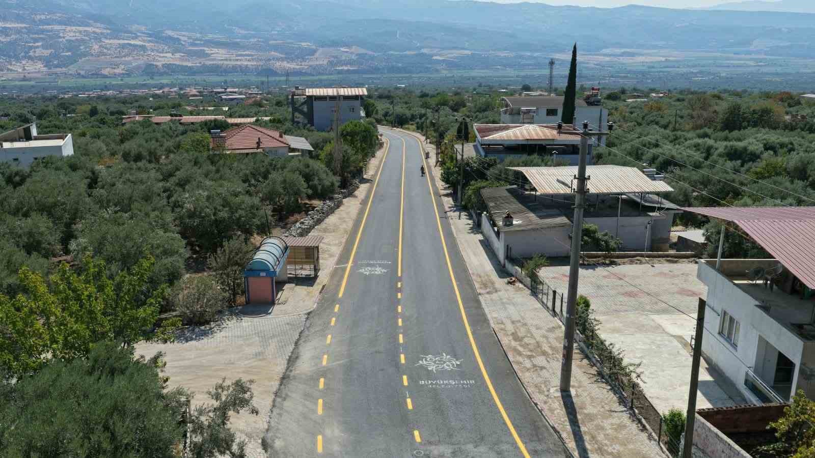 Kuyucak&rsquo;taki yol yenilendi