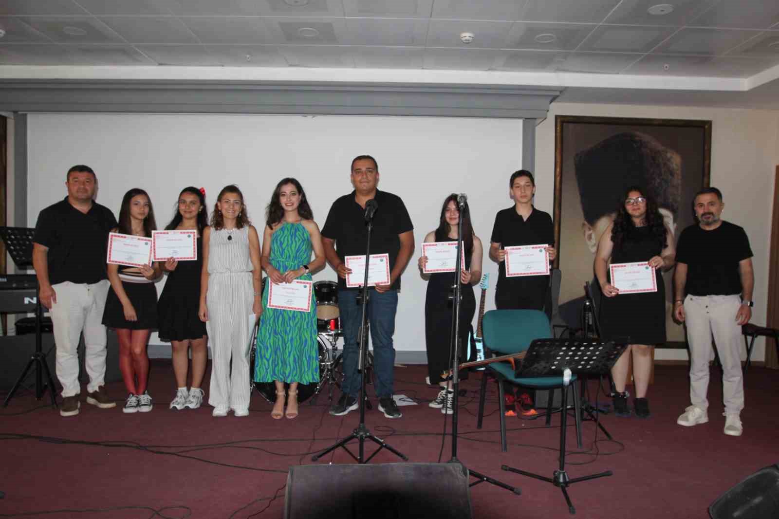 Menteşe Anadolu Lisesi&rsquo;nde m&uuml;zik r&uuml;zgarı