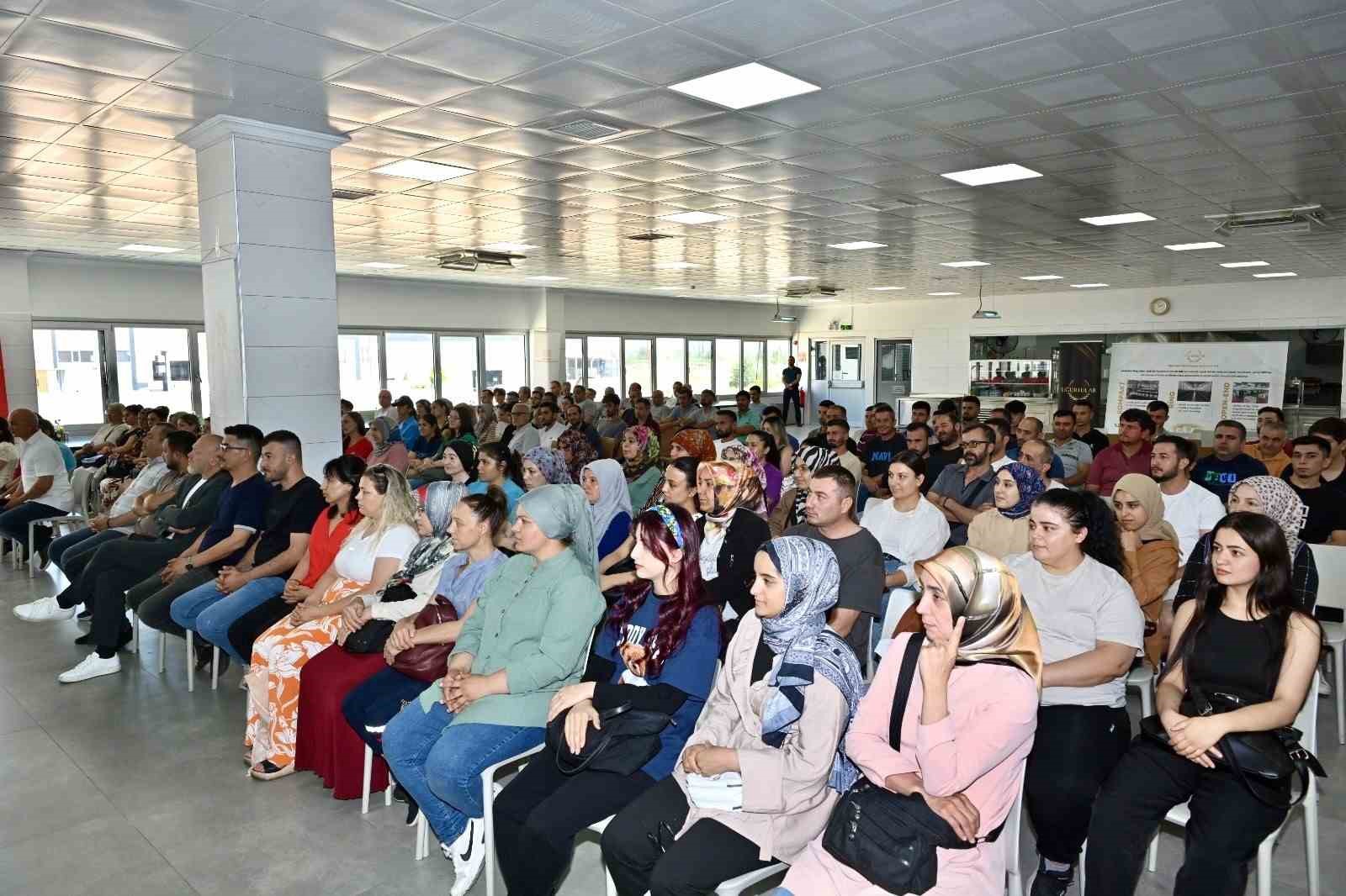 Uğurlular Tekstil ‘Üreten Eller, Güçlü Aileler’ projesine ev sahipliği yaptı